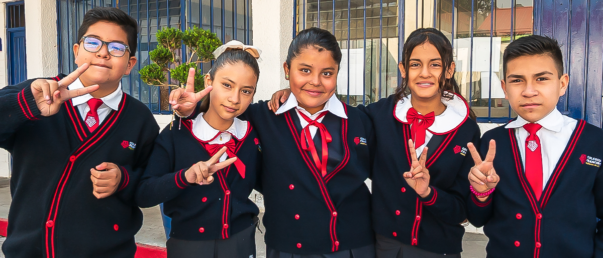 Estudiantes de Primaria del Colegio Franciscano Neza